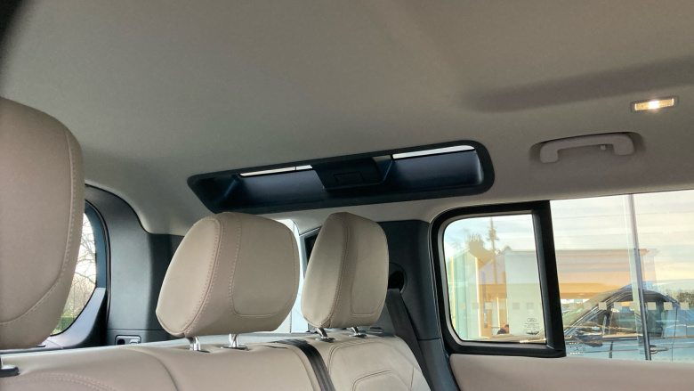 Land Rover Defender 3.0 D250 S 110 5dr Auto Diesel Estate